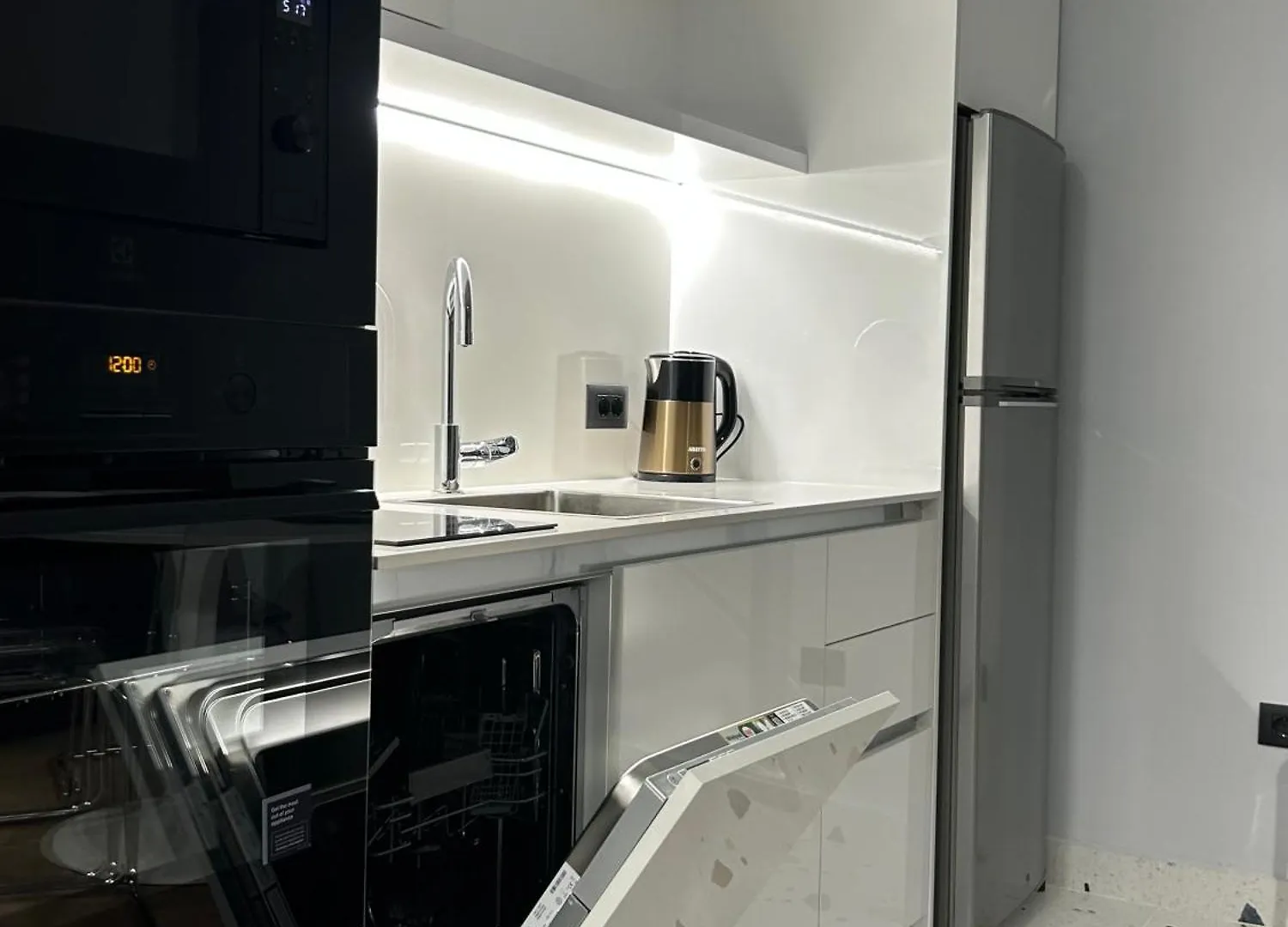 Lägenhet Luxury Central Stay Tirana Albanien