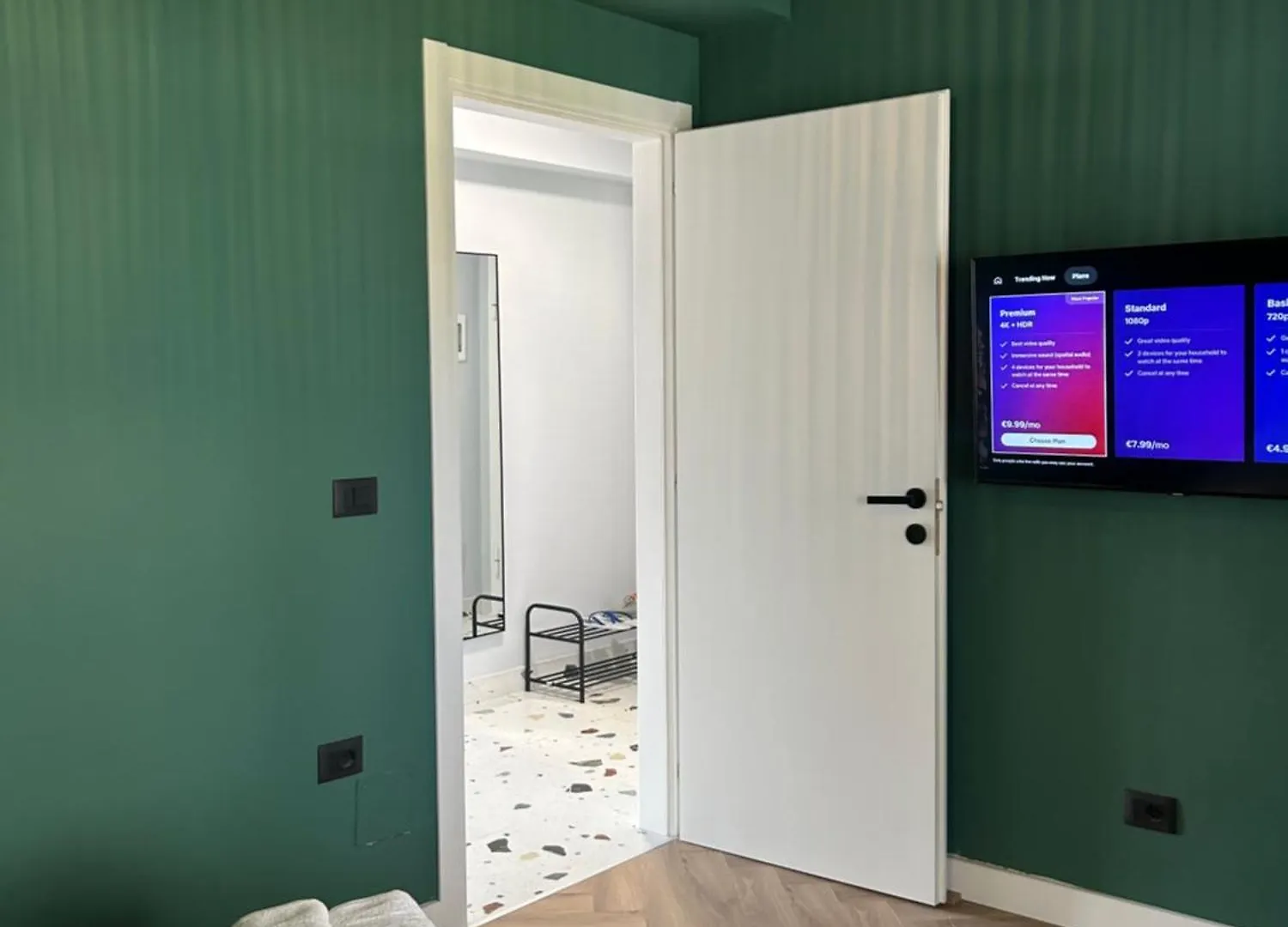 Lägenhet Luxury Central Stay Tirana