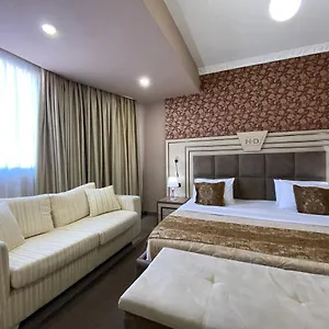 4* Hotell Deluxe